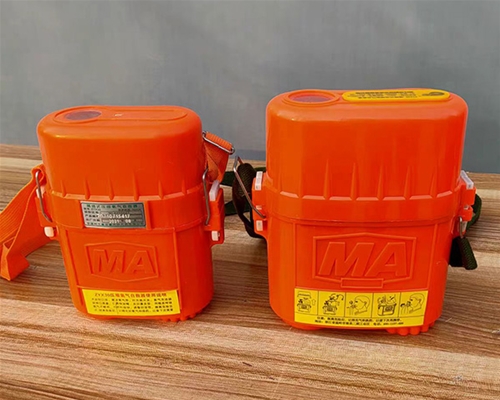 壓縮氧自救呼吸器